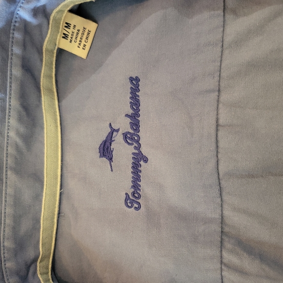 Tommy Bahama button down shirt sz medium - Picture 2 of 2